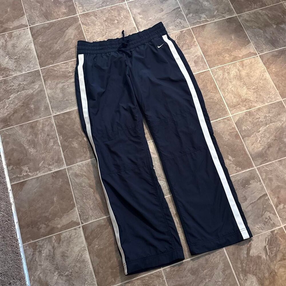 Vintage 2000s Y2K Nike women’s track swoosh pants, like new, size large (12-14)